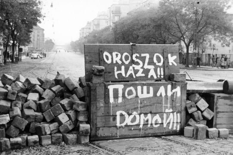 «Девочка спрашивала танкиста: «Вы и правда верите, что освобождаете нас от фашистов?» Исповеди свидетелей российской/советской оккупации 