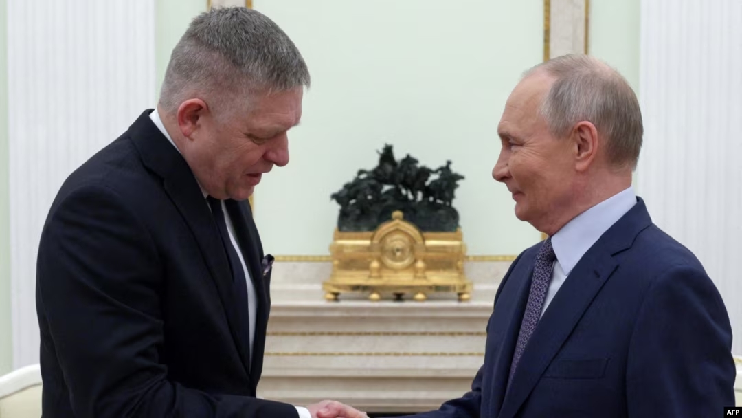 Путин и Фицо на встрече в Пекине